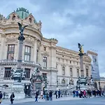 Galeries Lafayette - 7 Bedrooms - Lift - Aircon