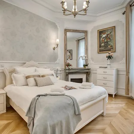 Galeries Lafayette - 7 Bedrooms - Lift - Aircon Appartamento