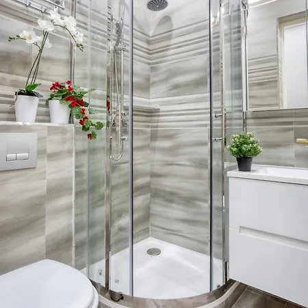 Galeries Lafayette - 7 Bedrooms - Lift - Aircon * Parigi